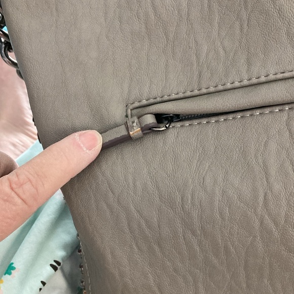 Jessica Simpson Bag with Studs and signature feather. - Picture 14 of 14